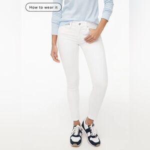 8" Mid Rise White Skinny Jean in Signature Stretch J Crew Factory Size 27